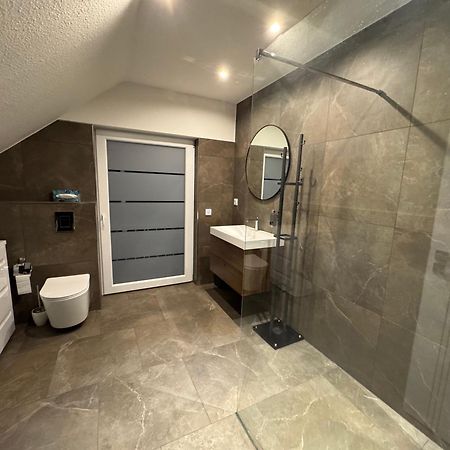 Modern House Gehrden Auf 2 Etagen, Nice Garten, Barbecue, Contactless Check-In, Free Parking Ngoại thất bức ảnh